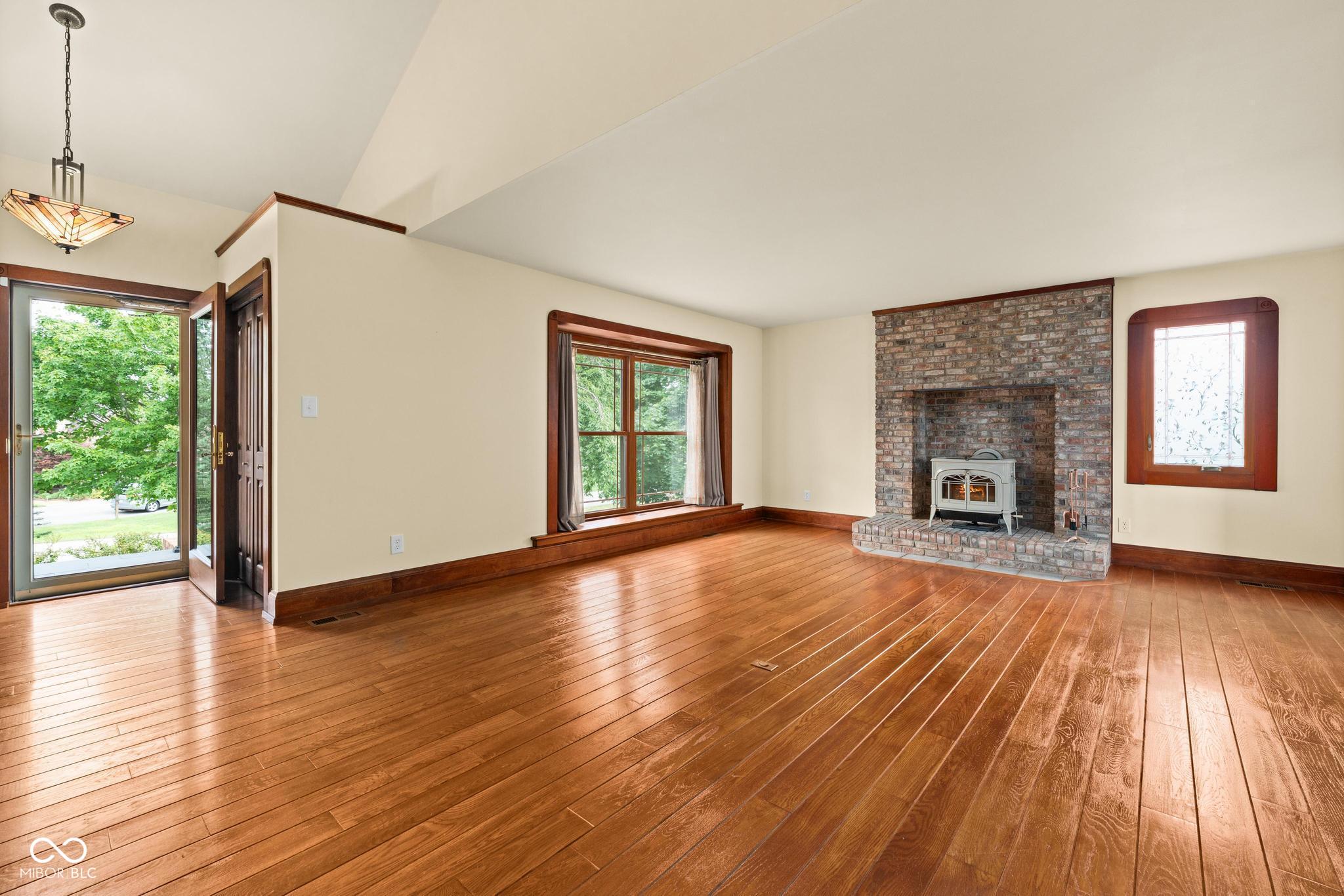 1839 Raccoon Way