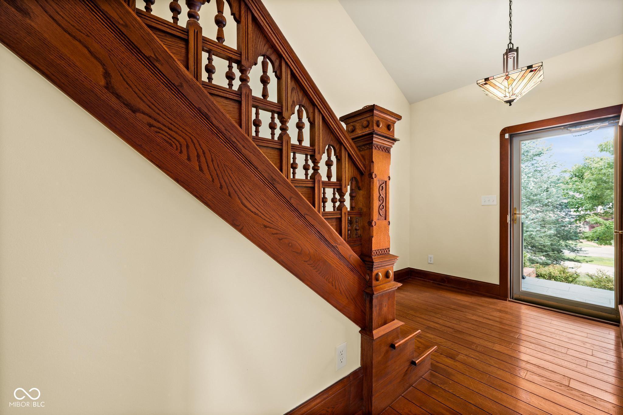 1839 Raccoon Way