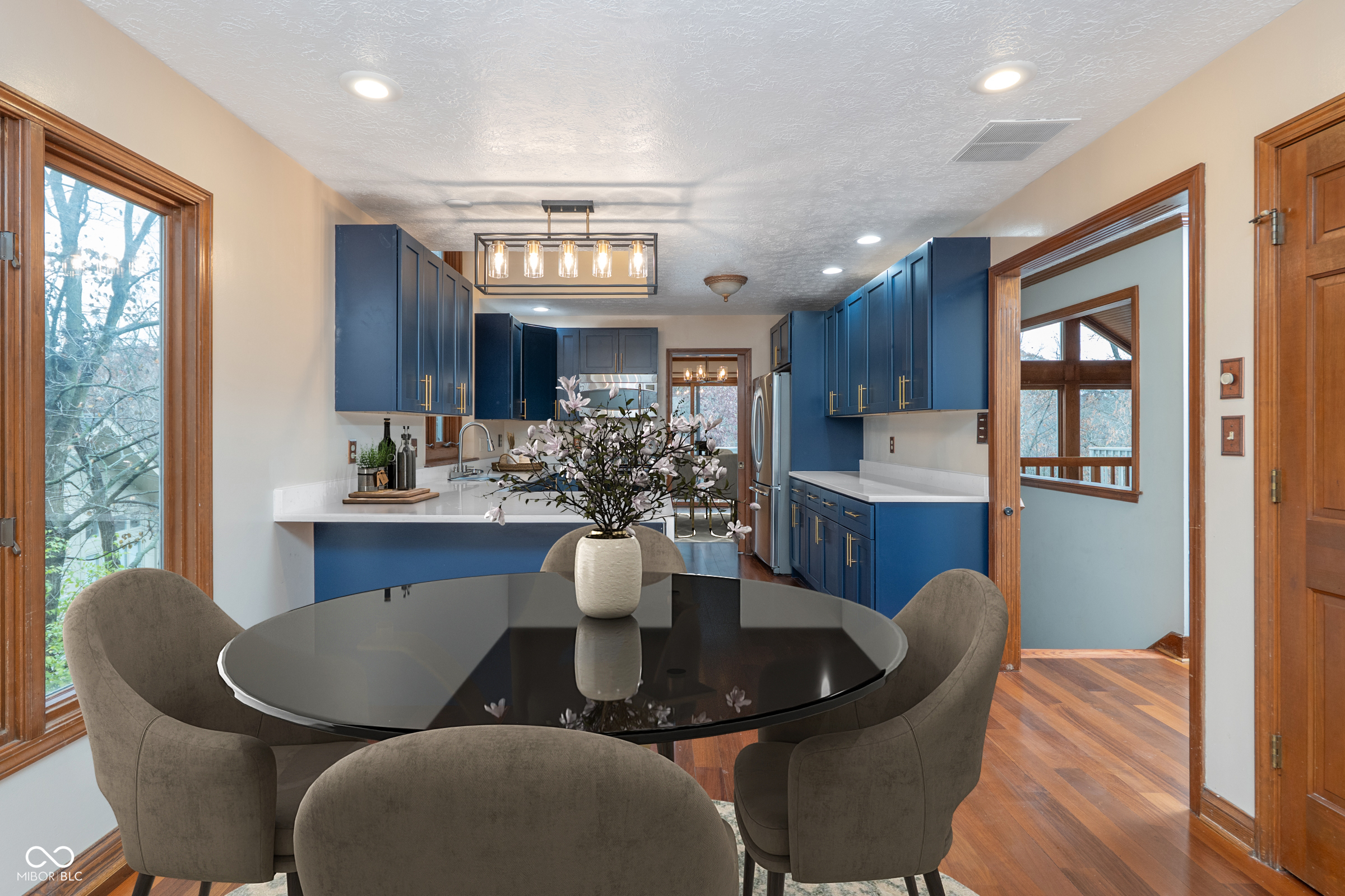 8649 Bay Colony Drive