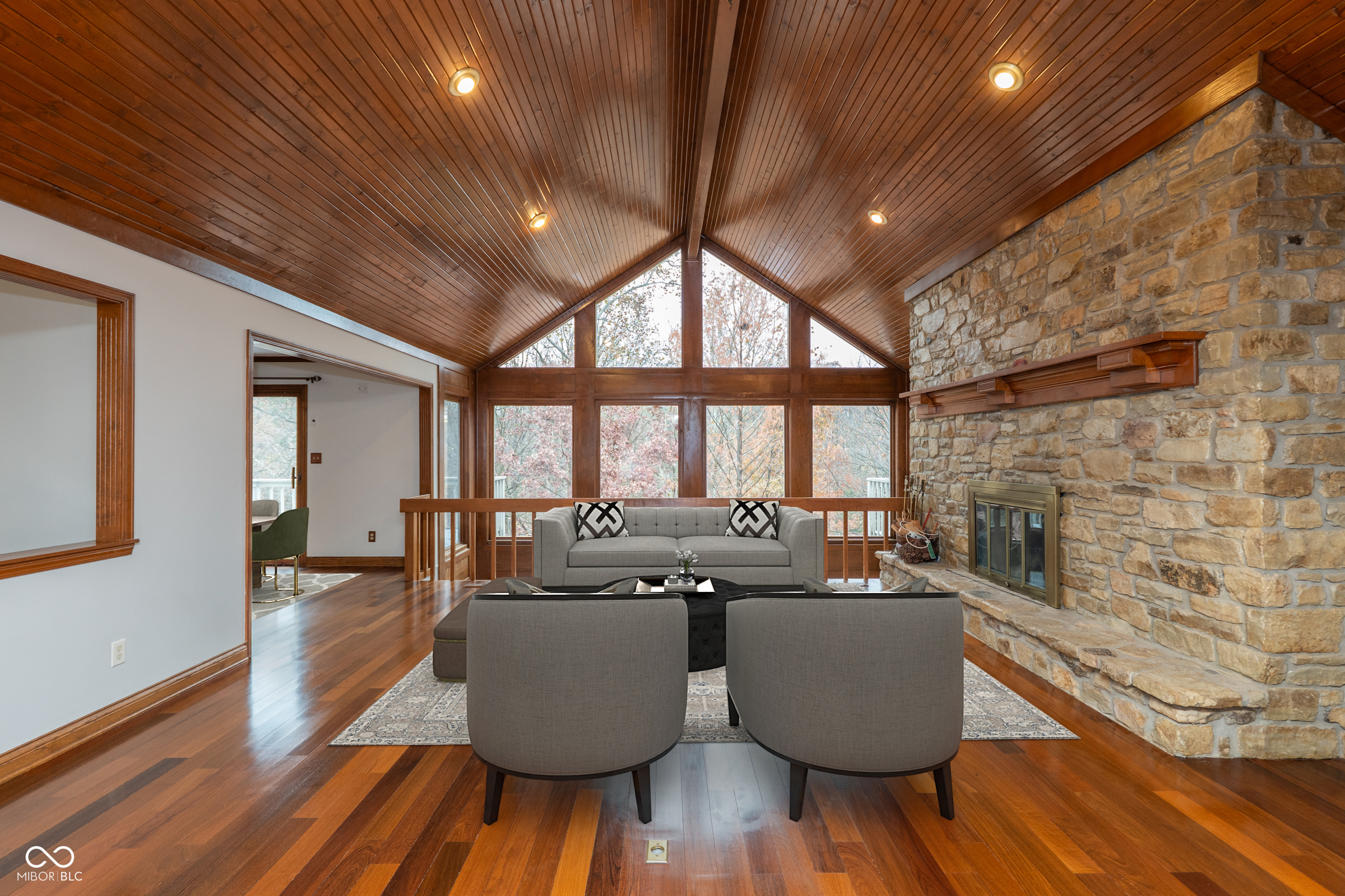 8649 Bay Colony Drive