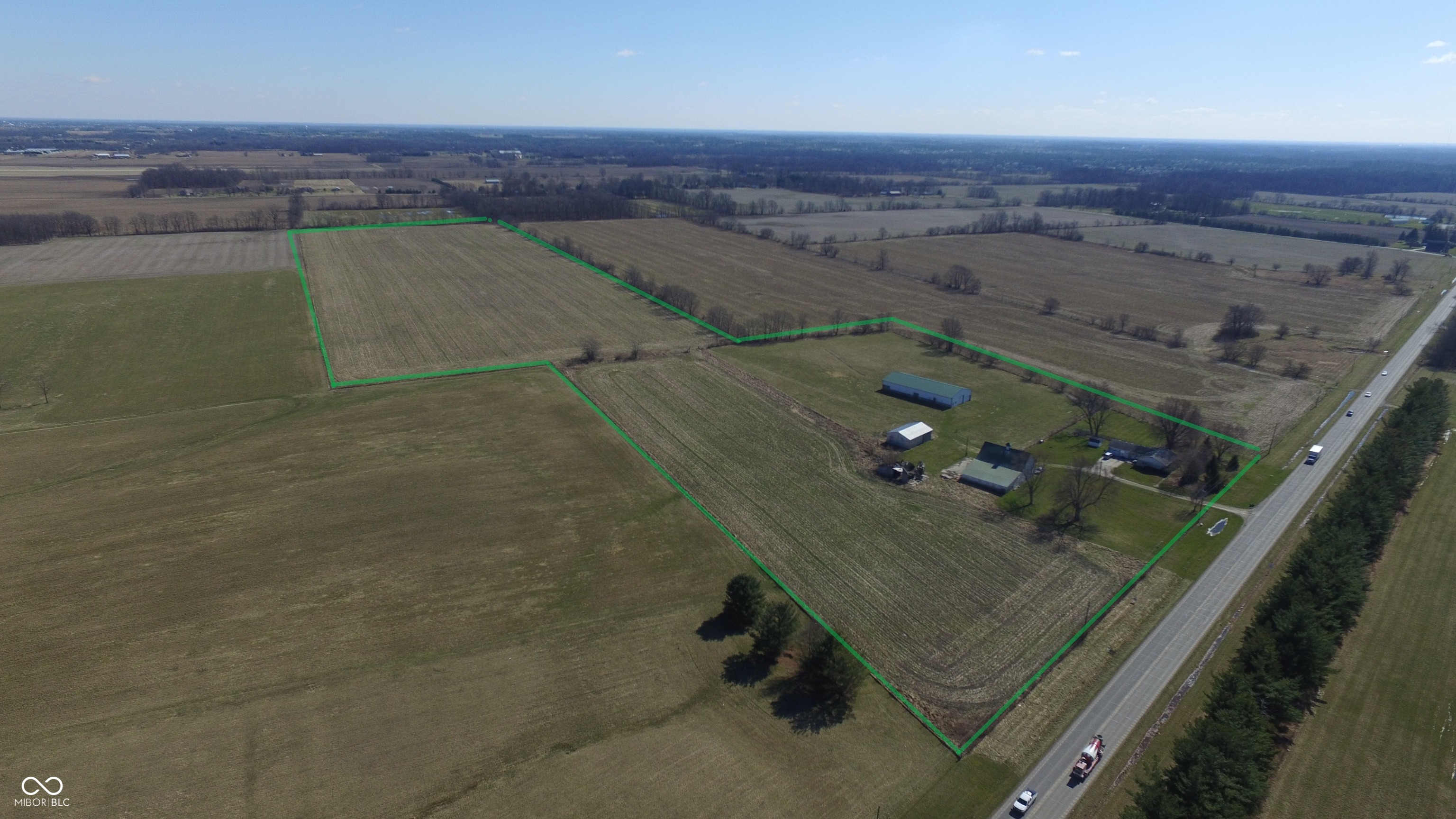 1545 S US 421