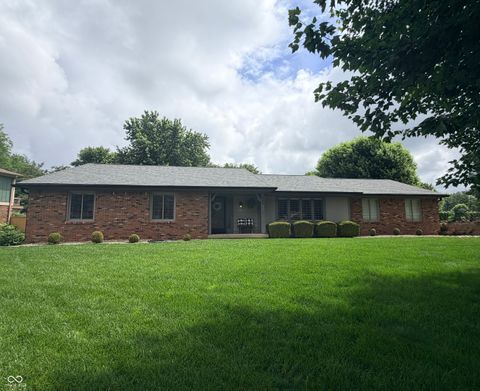 Photo of 325 Rolling Trails Road, Greenwood, IN 46142 (MLS # 22104463)