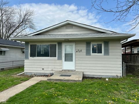 Photo of 4306 Hoyt Avenue, Indianapolis, IN 46203 (MLS # 22092876)