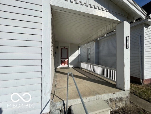 1327 Sycamore Street