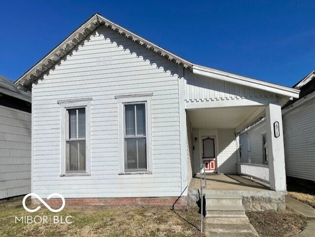 1327 Sycamore Street