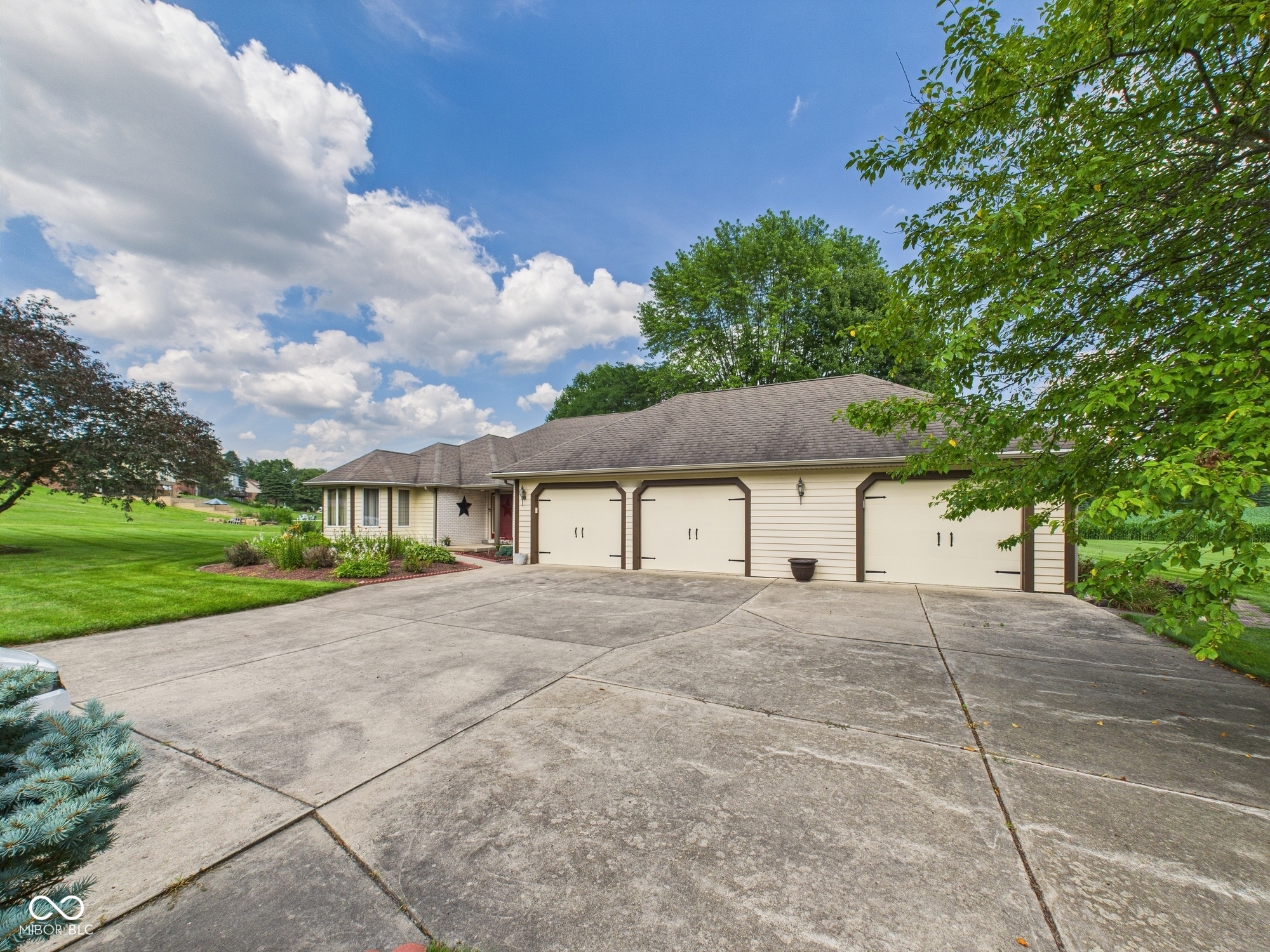 1014 Gray Squirrel Drive