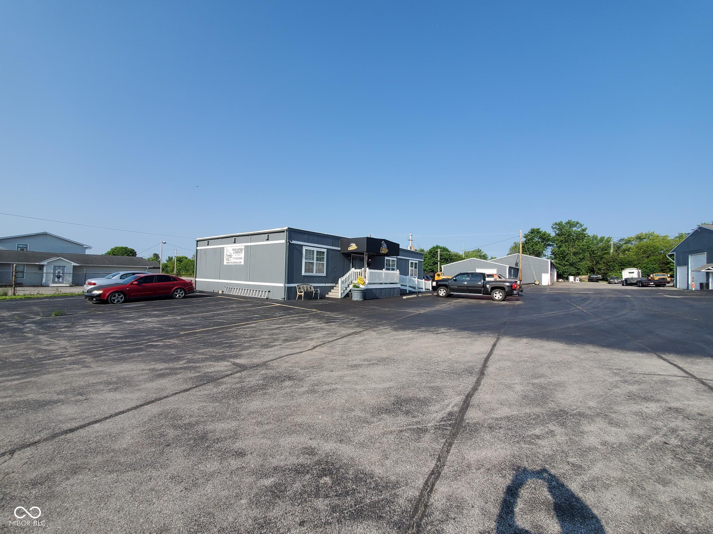 594 N Front Street