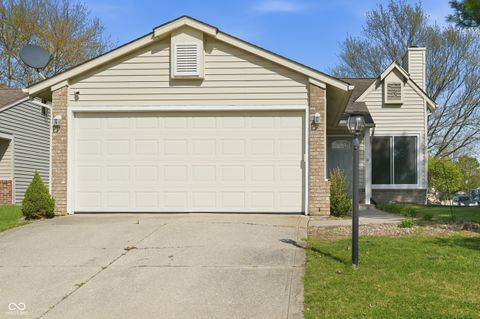 Photo of 652 Southridge Court, Westfield, IN 46074 (MLS # 22095066)