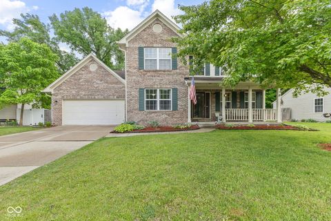 Photo of 4709 Oakton Way, Greenwood, IN 46143 (MLS # 22102637)