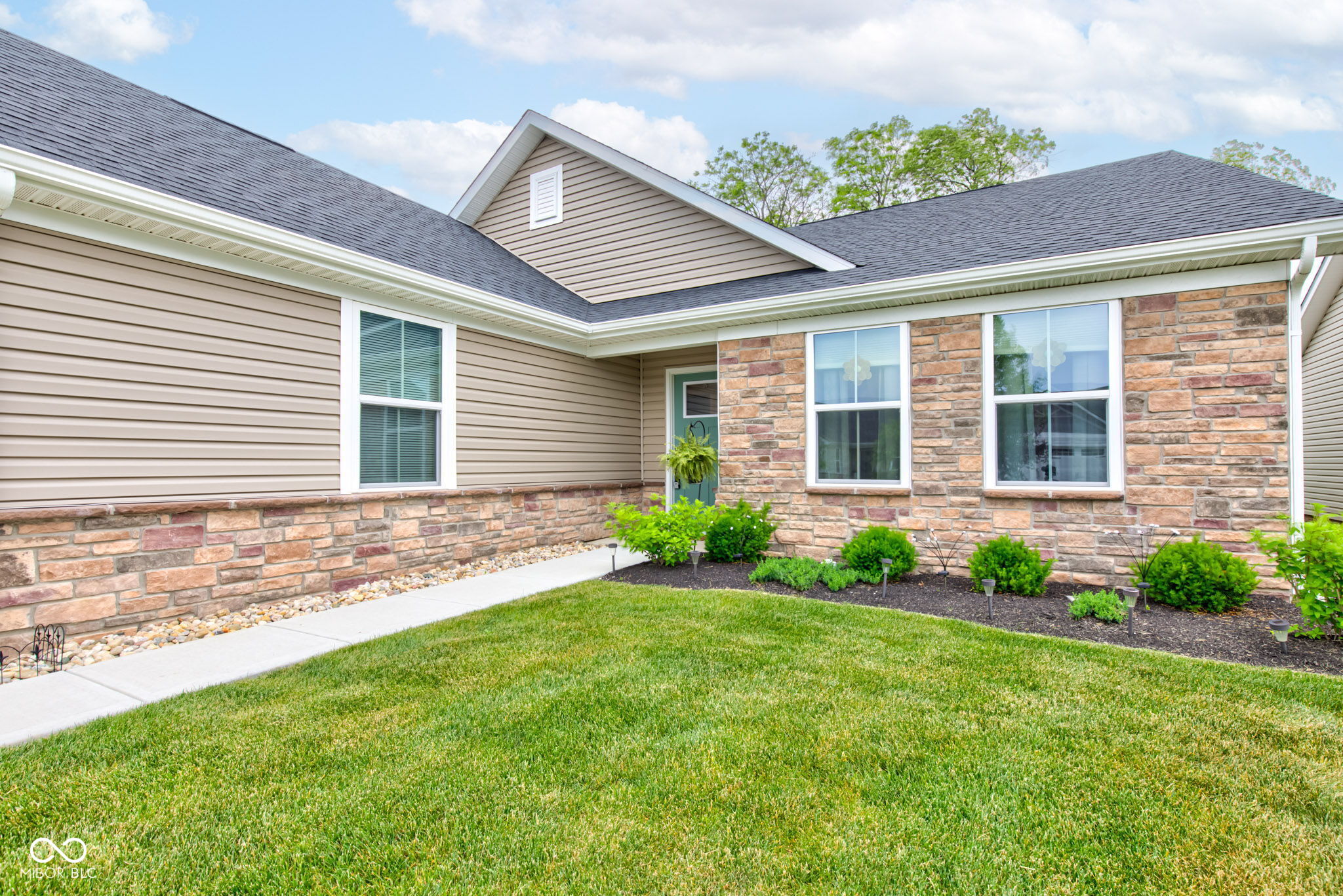 2747 Stonebridge Drive