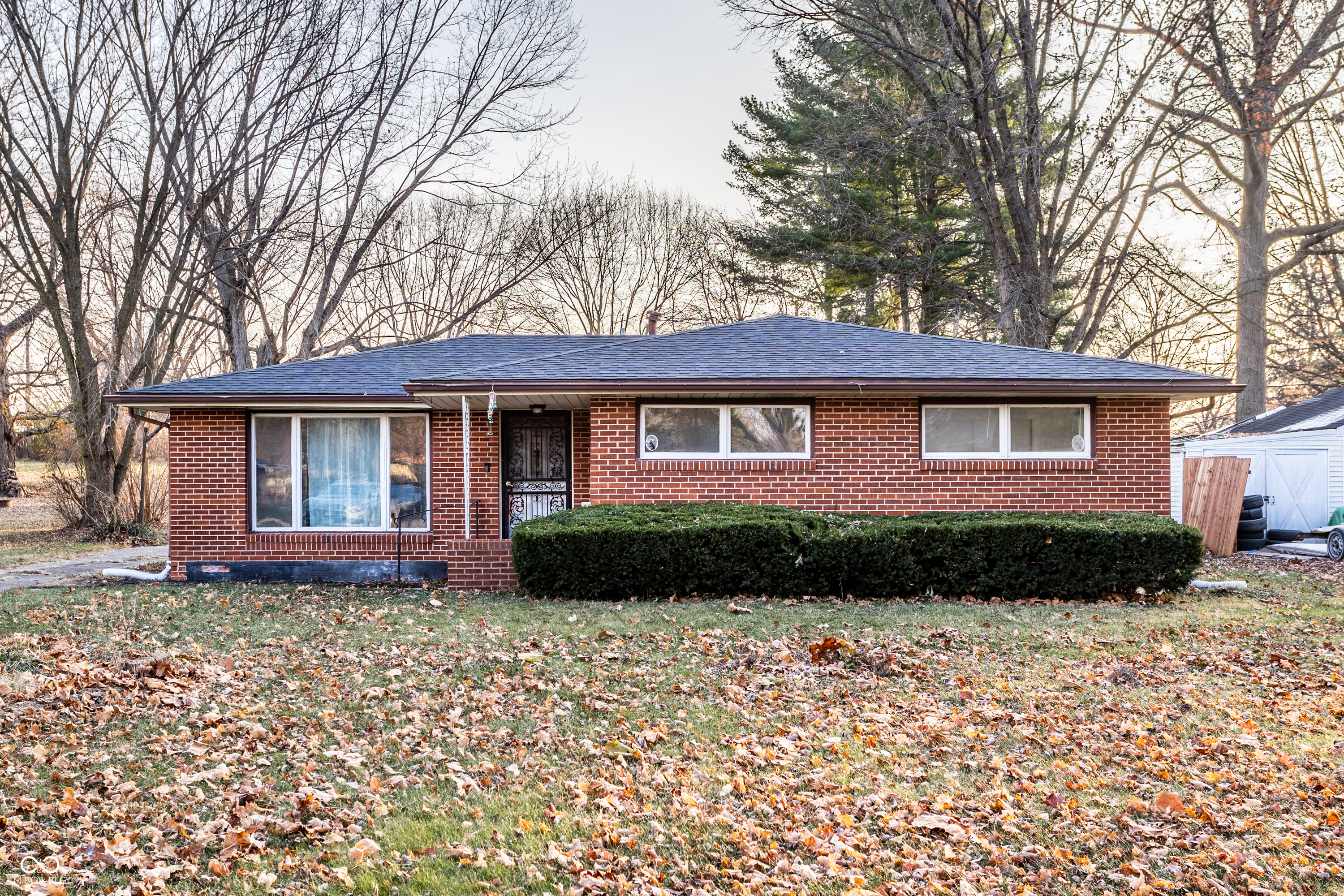 Photo 1 of 31 — 1820 Whittier Avenue, Anderson, IN 46011