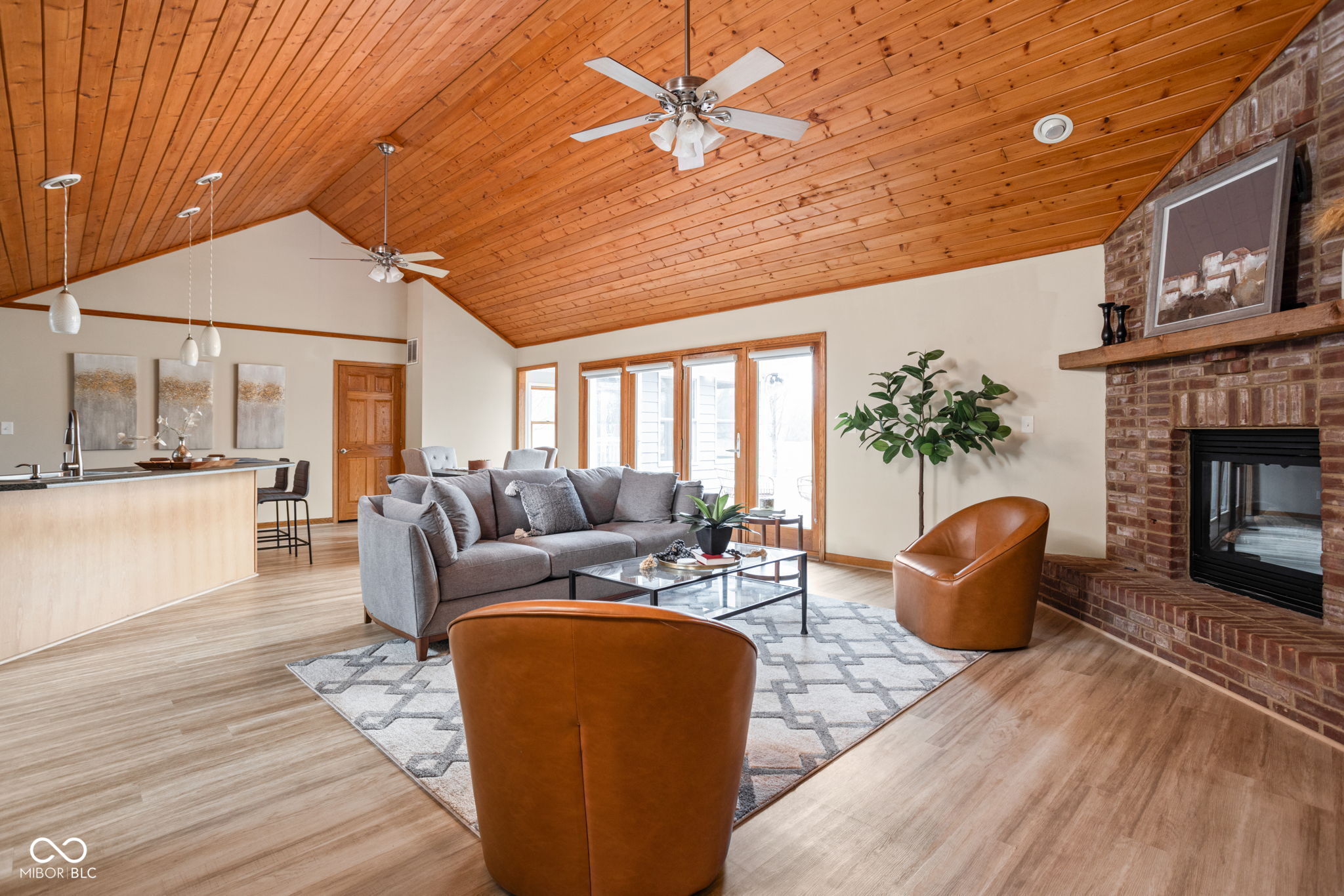 5695 N Red Oak Drive