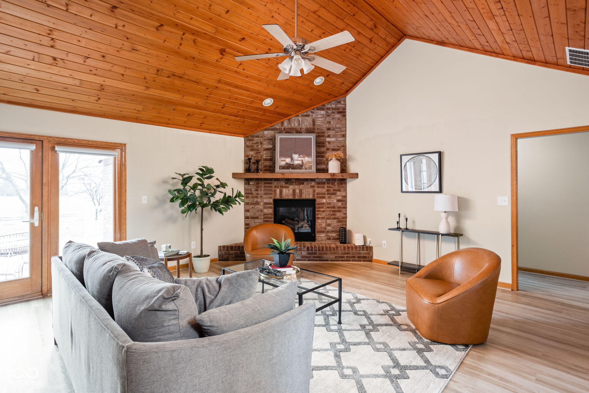 5695 N Red Oak Drive