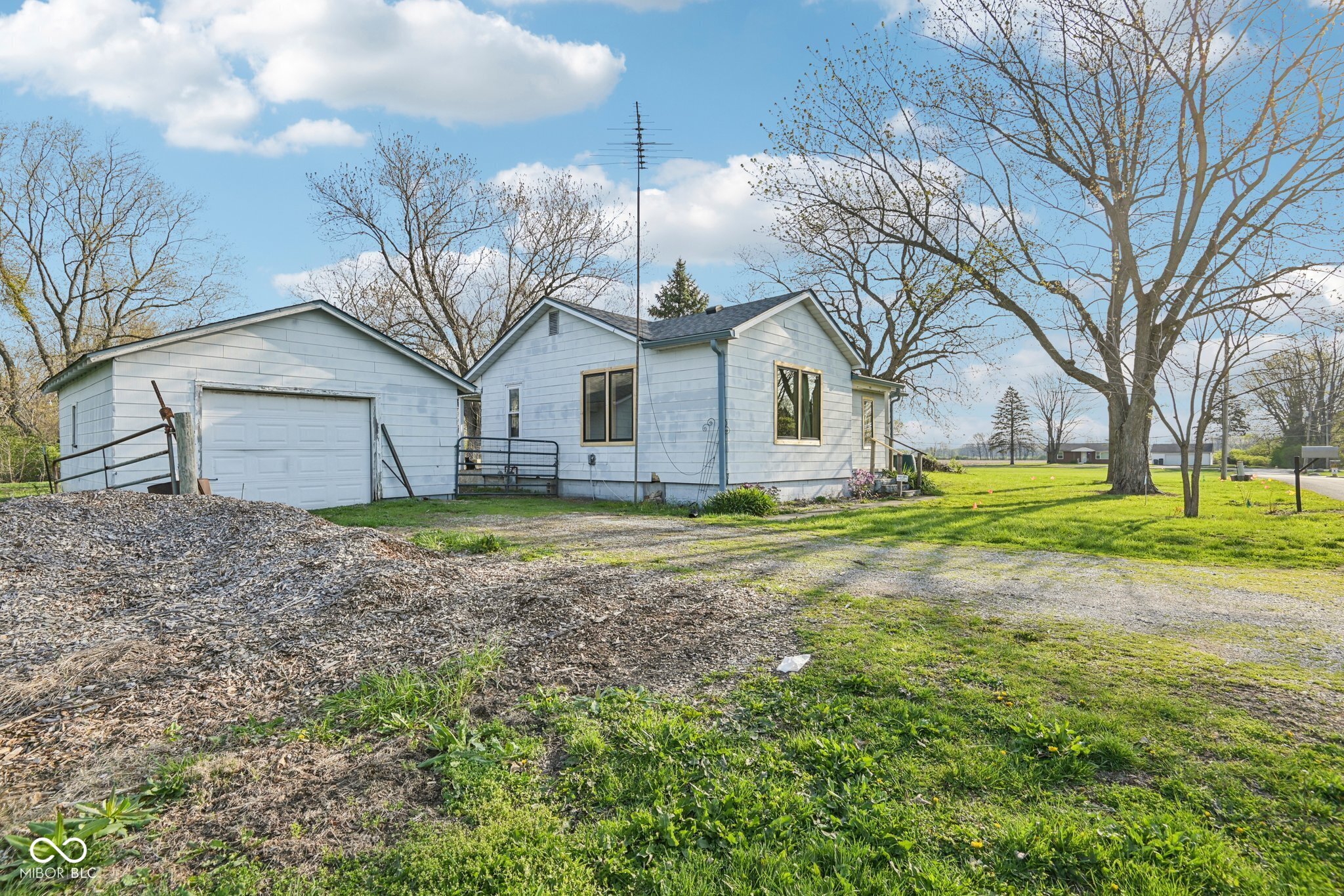 3138 W Anderson Street