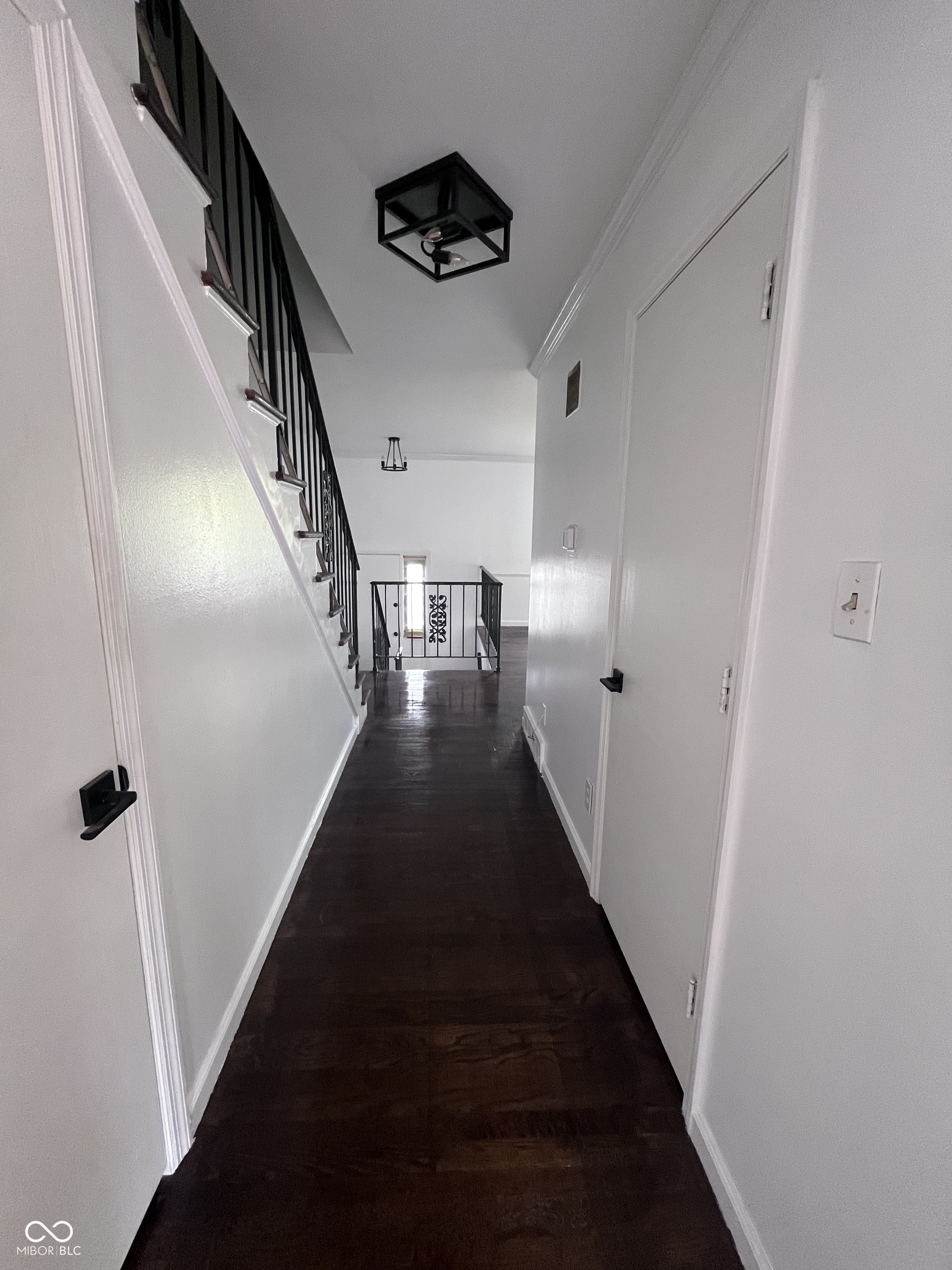 5157 N Arlington Avenue