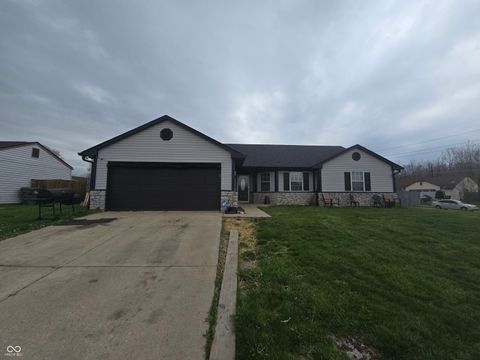 Photo of 3312 Maumee Court, Indianapolis, IN 46235 (MLS # 22094801)