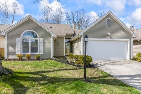 Photo of 7818 Chesapeake Drive W, Indianapolis, IN 46236 (MLS # 22090626)