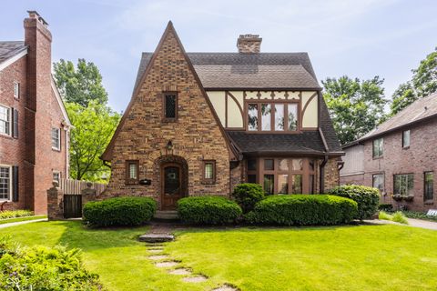 5615 N Pennsylvania Street Indianapolis IN 46220