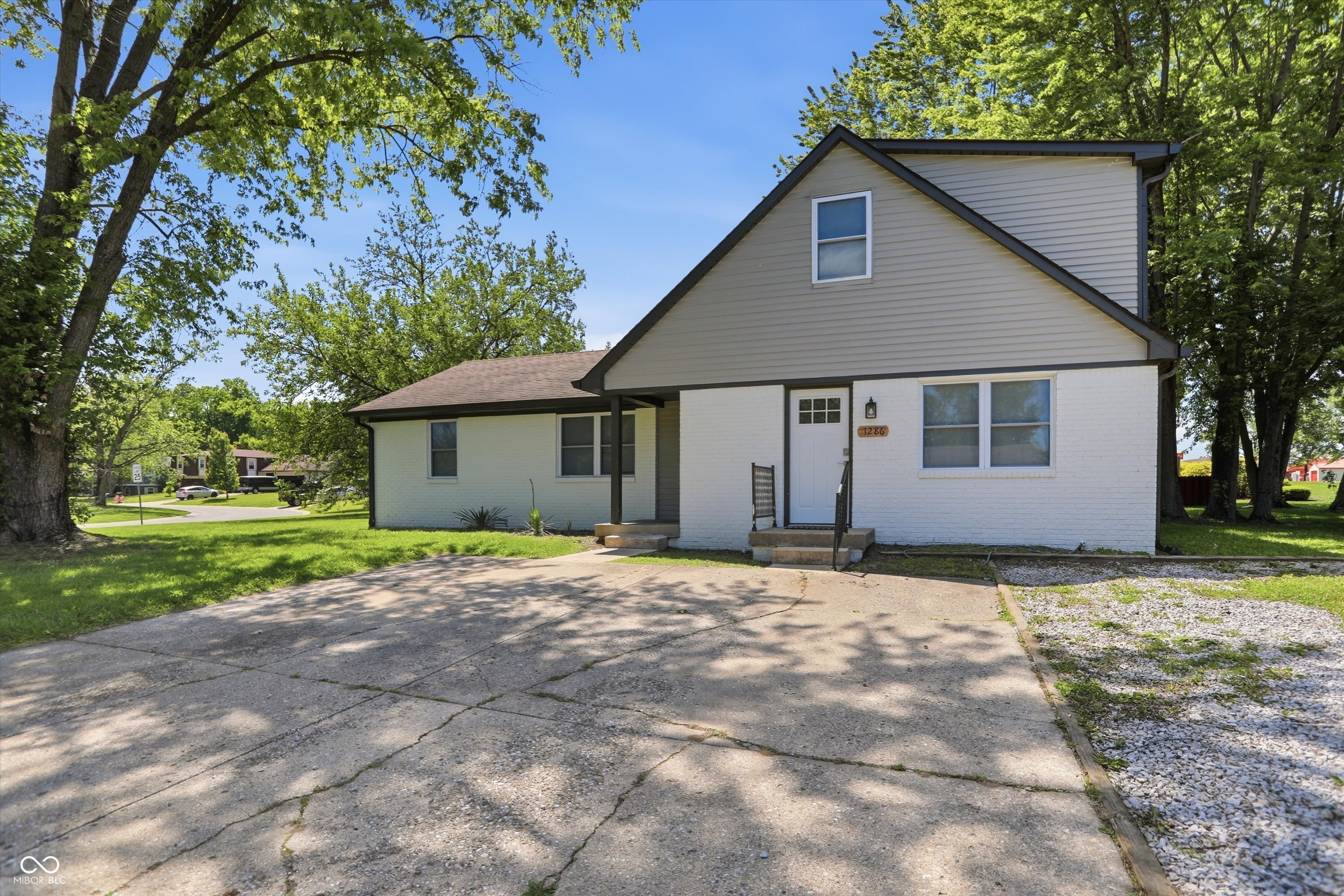 1280 Stonegate Road