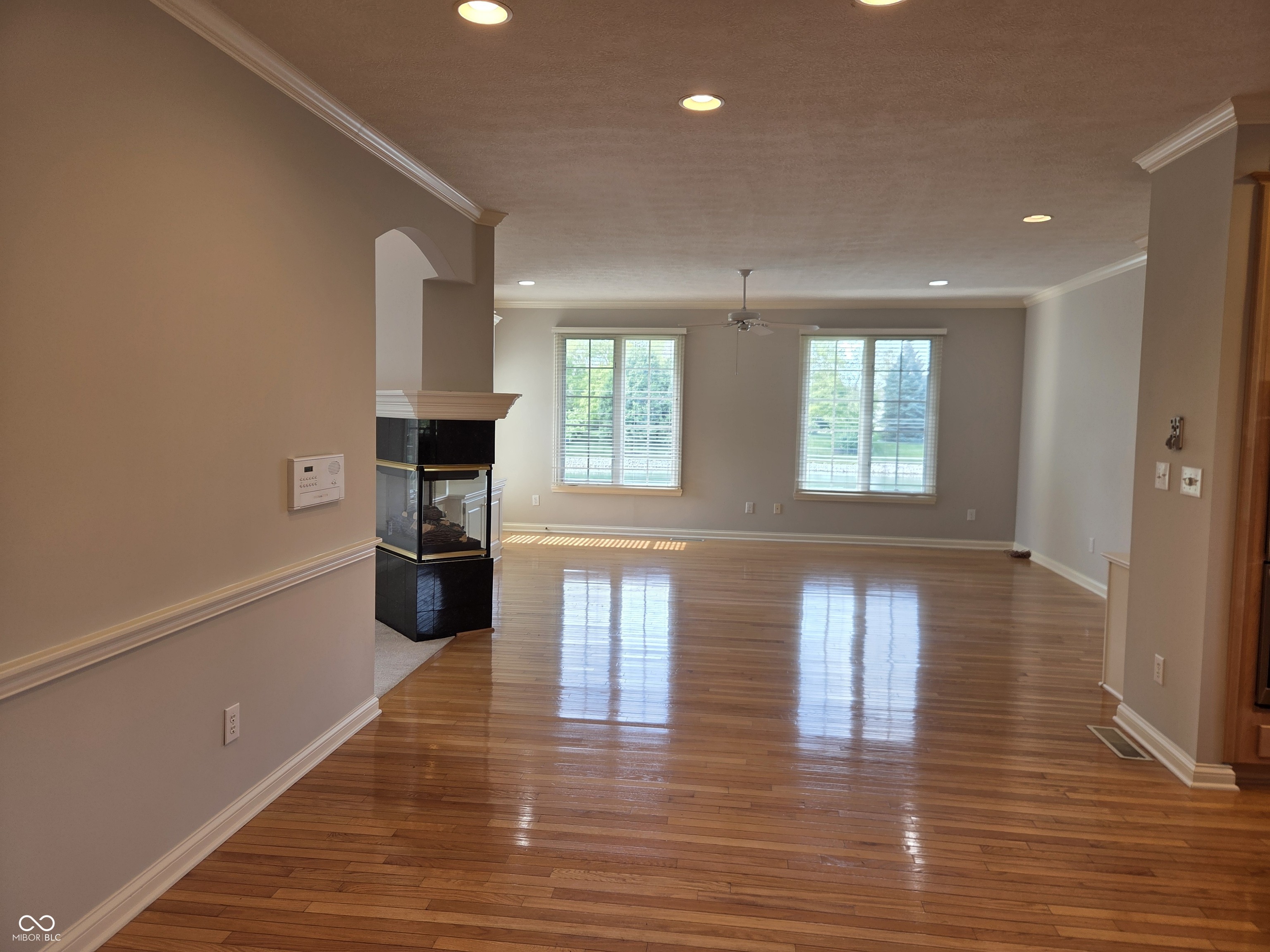 2434 Winfield