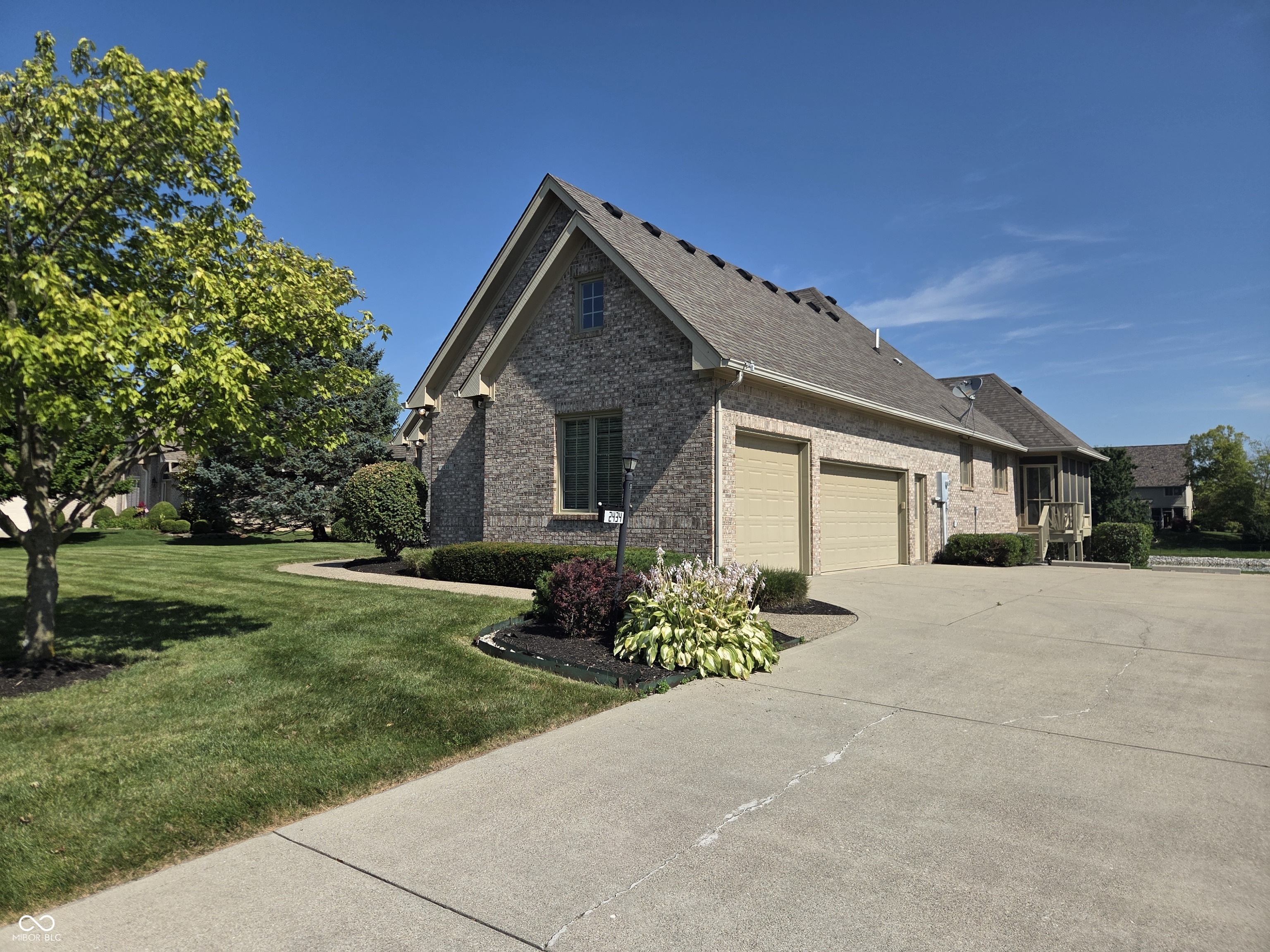 2434 Winfield