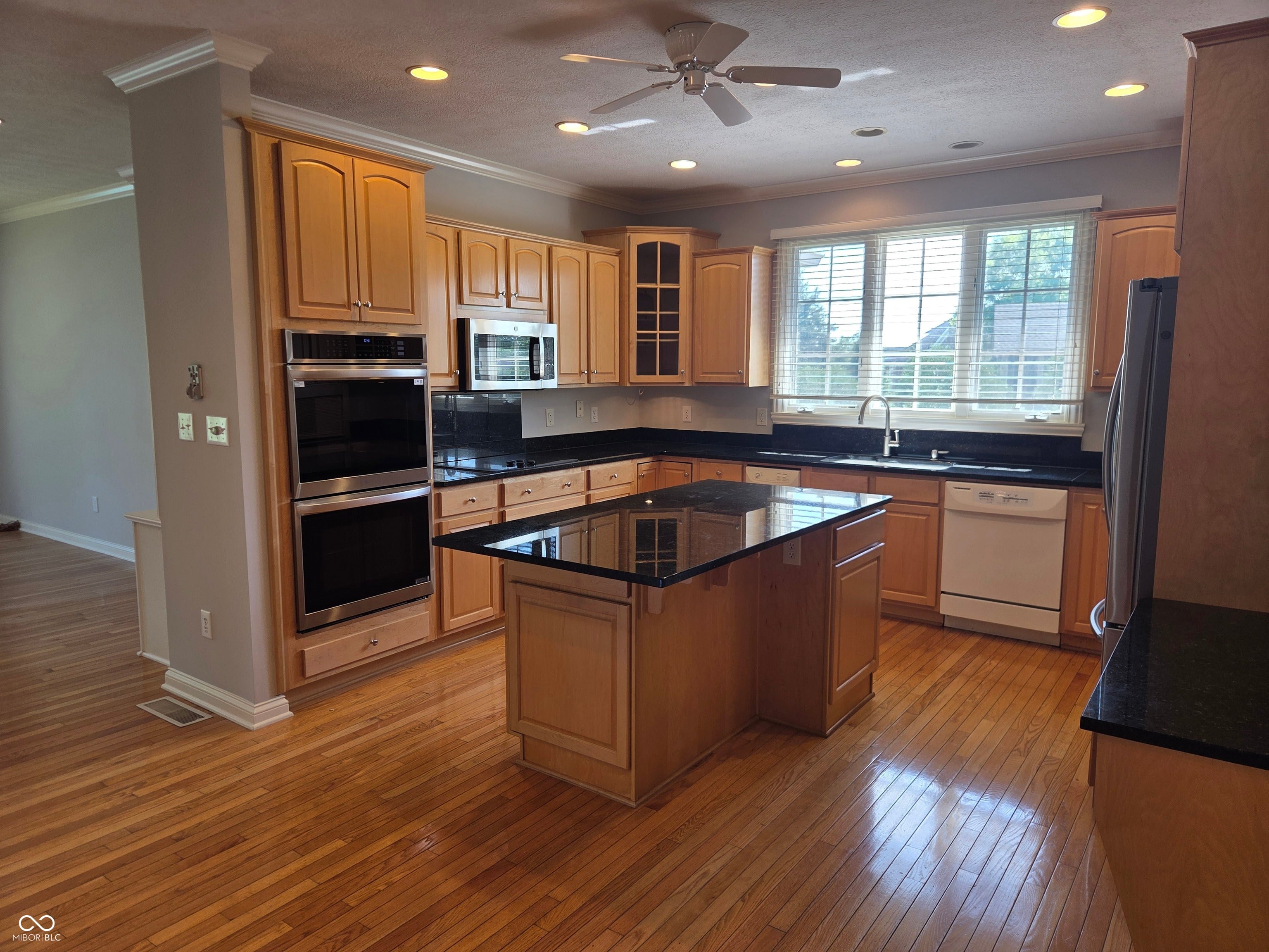 2434 Winfield