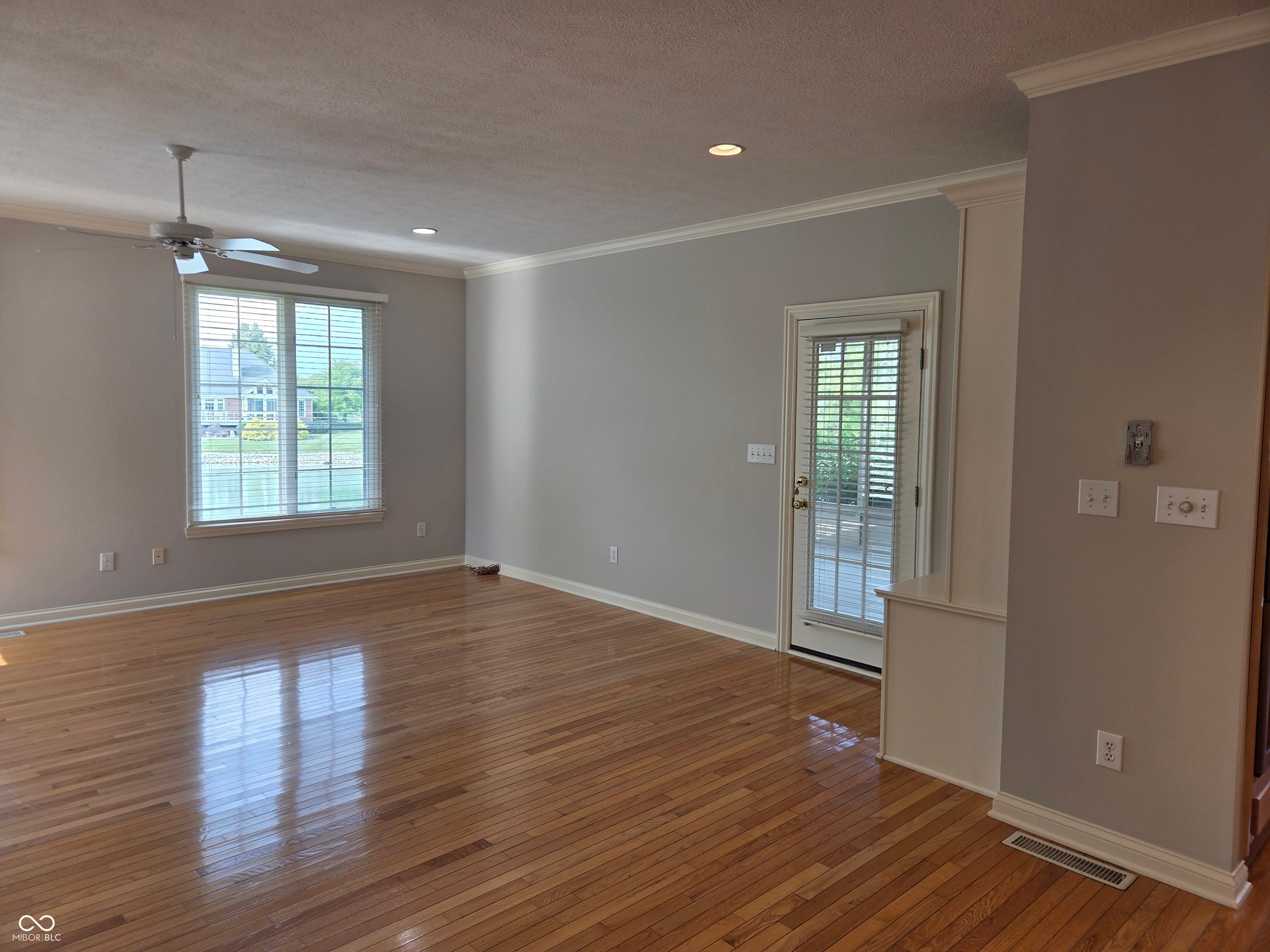 2434 Winfield