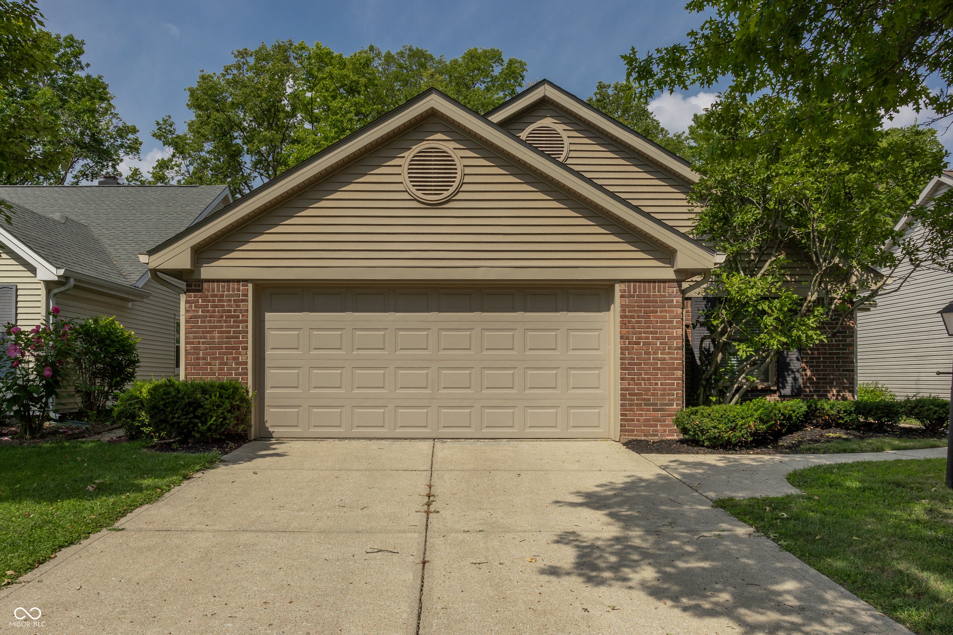 8752 Saddle Court