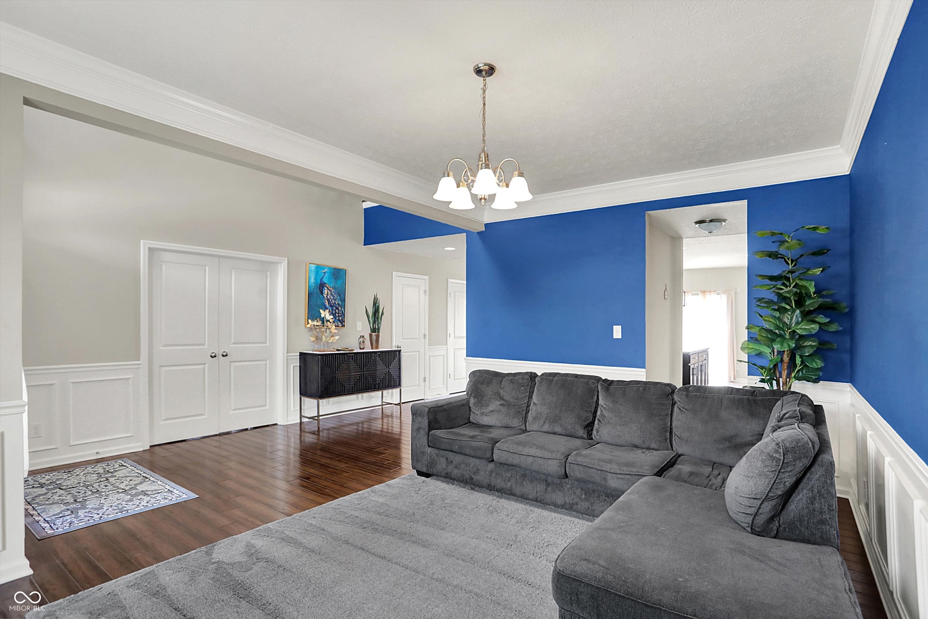 15135 Blue Ribbon Boulevard