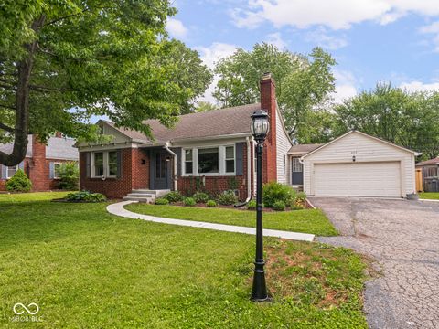 Photo of 209 Burbank Road, Indianapolis, IN 46219 (MLS # 22103432)