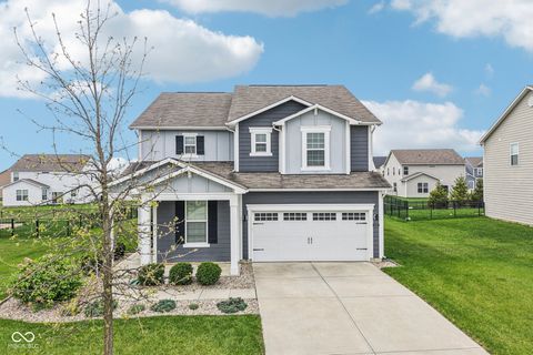 Photo of 15437 Eastpark Circle W, Fishers, IN 46037 (MLS # 22078848)
