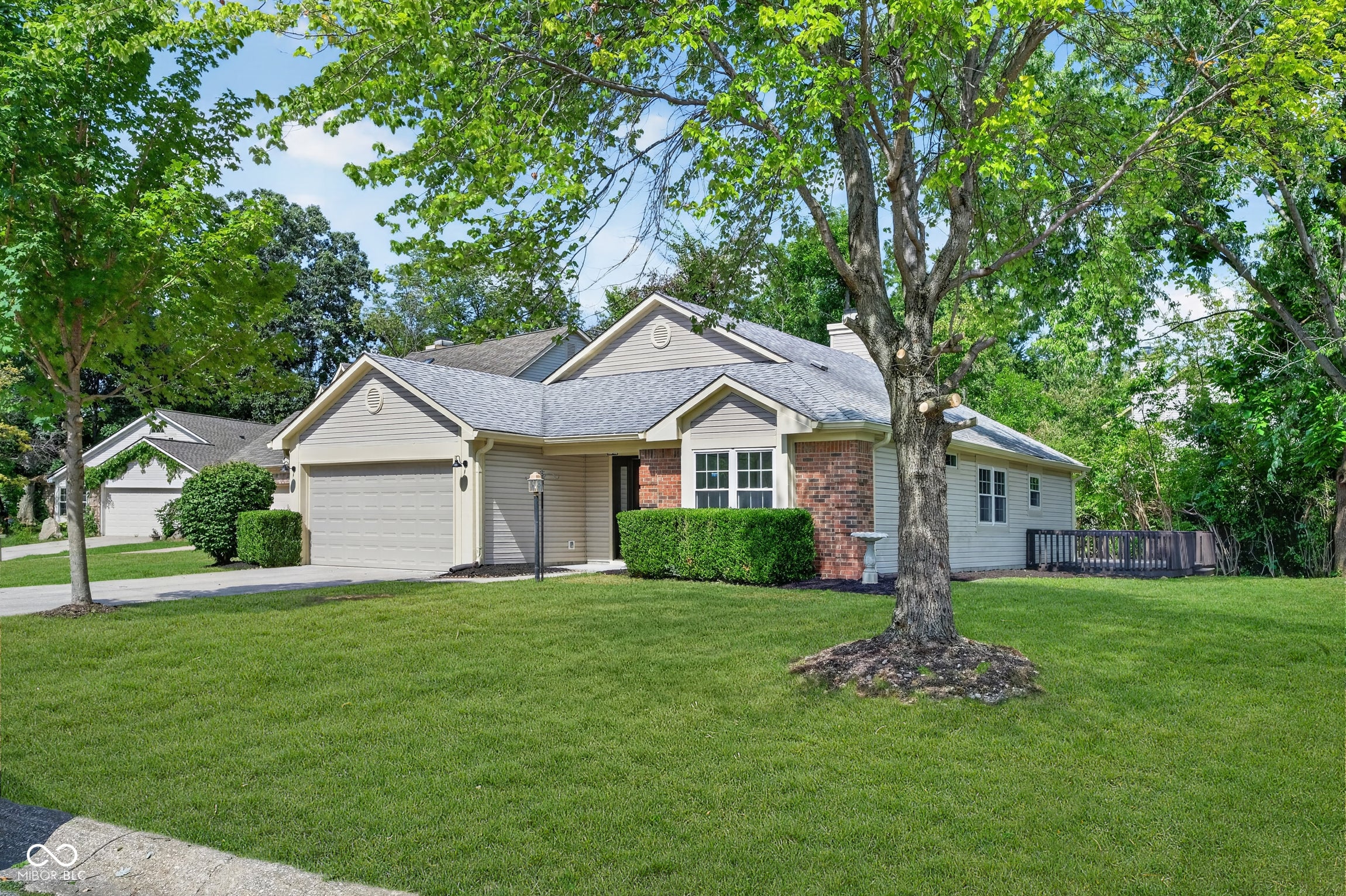 6475 Hunters Green Circle