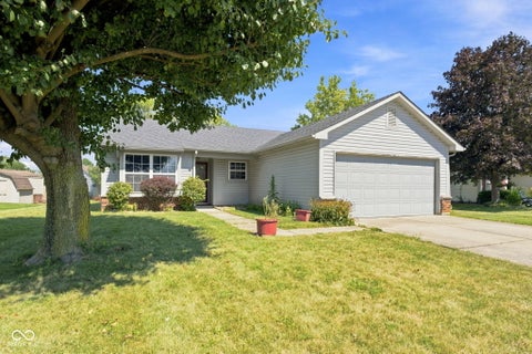 Photo of 6210 Belfry Way, Indianapolis, IN 46237 (MLS # 22124449)