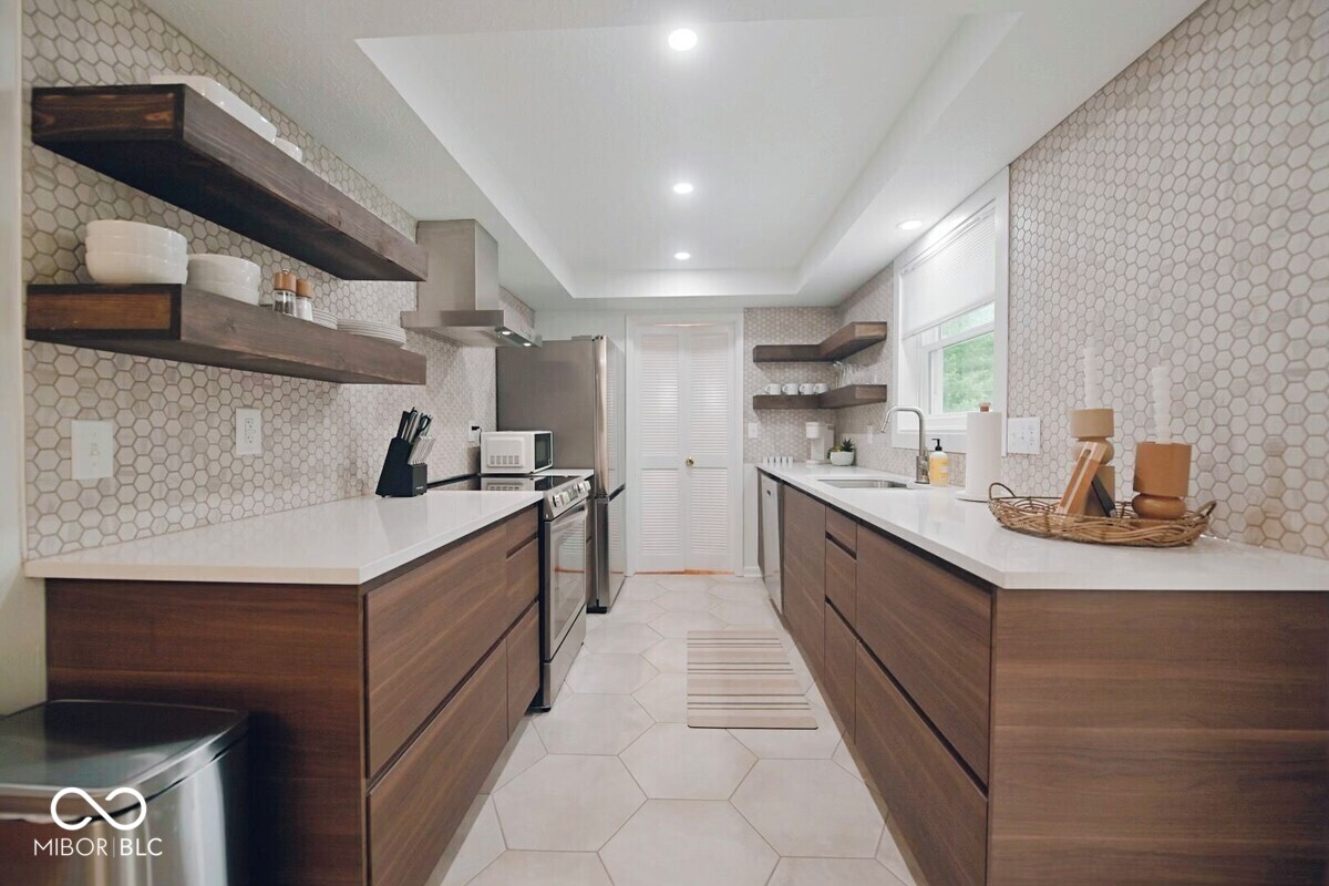 13165 Allisonville Road