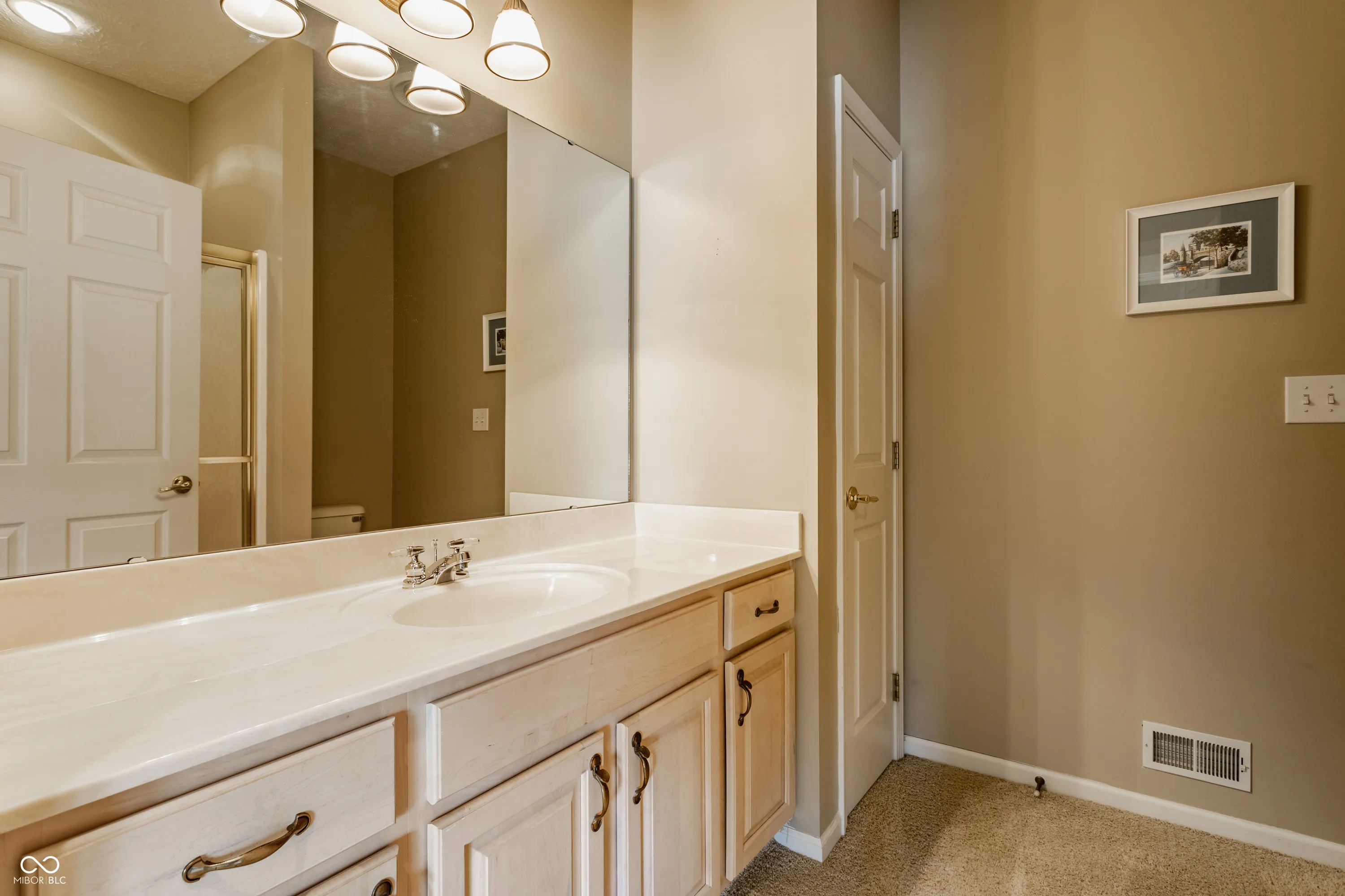 Indianapolis, Indiana 46256, United States, 3 Bedrooms Bedrooms, ,3 BathroomsBathrooms,Residential,Active,239002