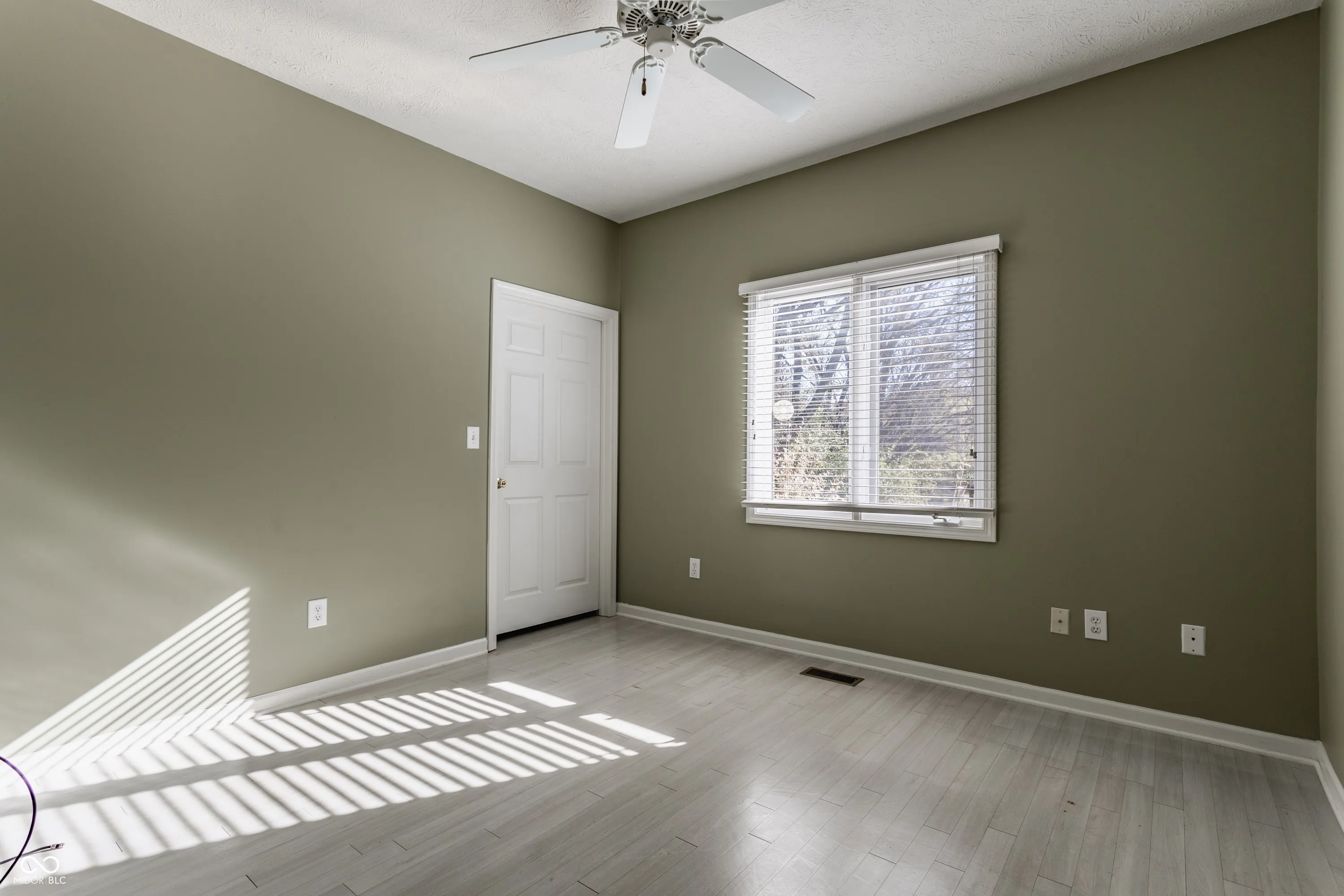 Indianapolis, Indiana 46256, United States, 3 Bedrooms Bedrooms, ,3 BathroomsBathrooms,Residential,Active,239002