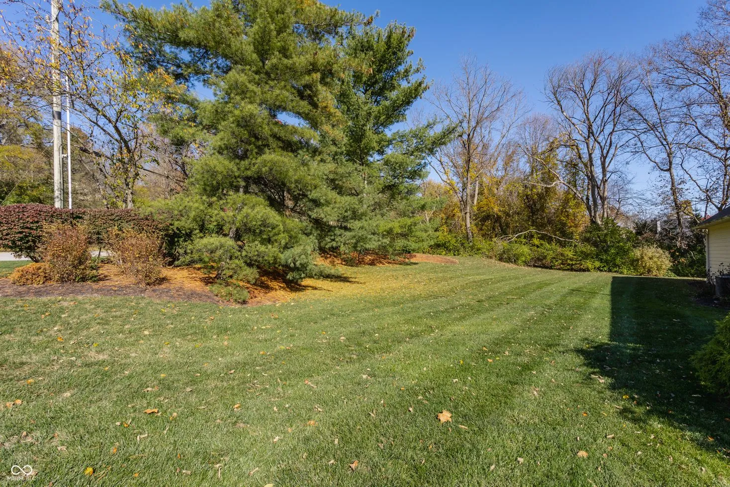 Indianapolis, Indiana 46256, United States, 3 Bedrooms Bedrooms, ,3 BathroomsBathrooms,Residential,Active,239002