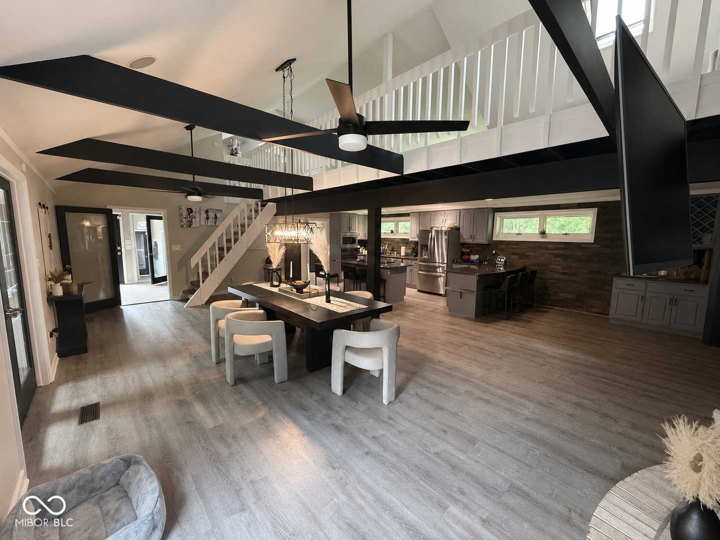 8637 Railroad Road