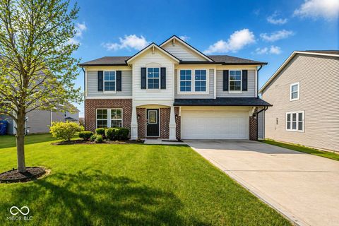 Photo of 5571 W Woodhaven Drive, McCordsville, IN 46055 (MLS # 22095534)