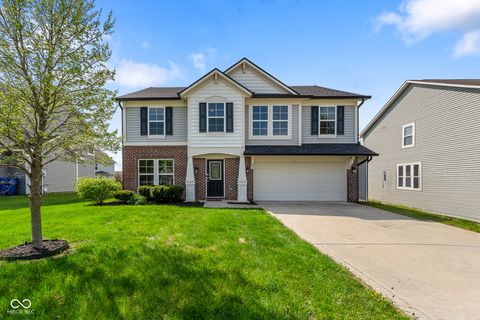 Photo of 5571 W Woodhaven Drive, McCordsville, IN 46055 (MLS # 22095534)