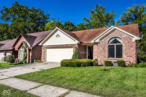 Photo of 3360 Fox Orchard Circle, Indianapolis, IN 46214 (MLS # 22112392)