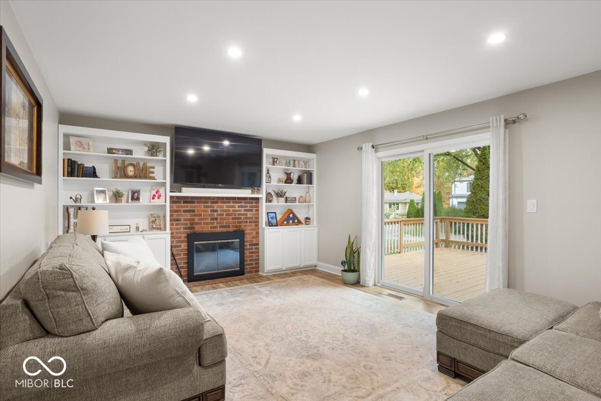 6500 Buttonwood Drive