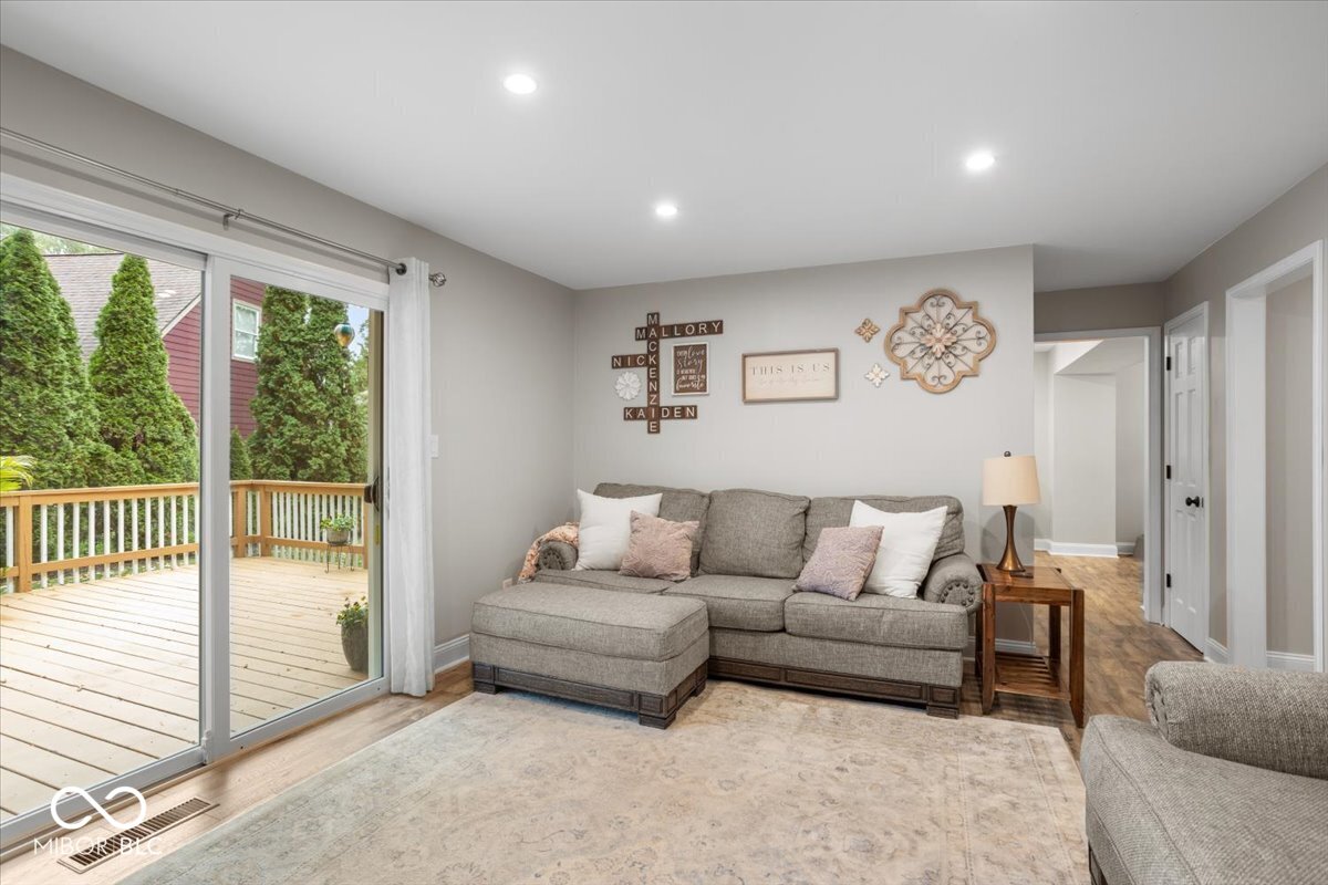 6500 Buttonwood Drive