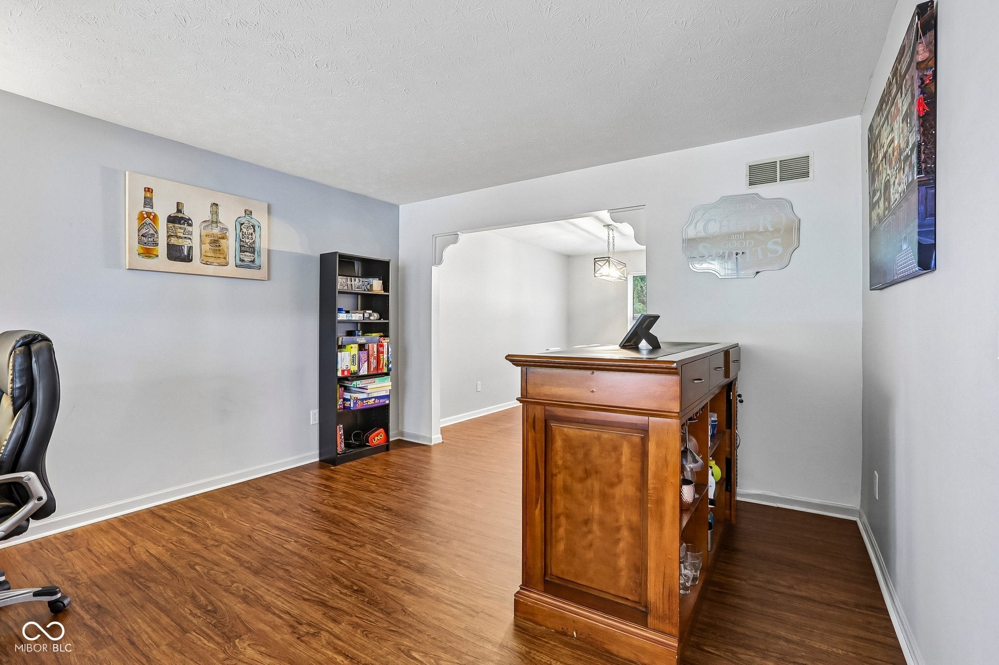 7194 Rodney Place