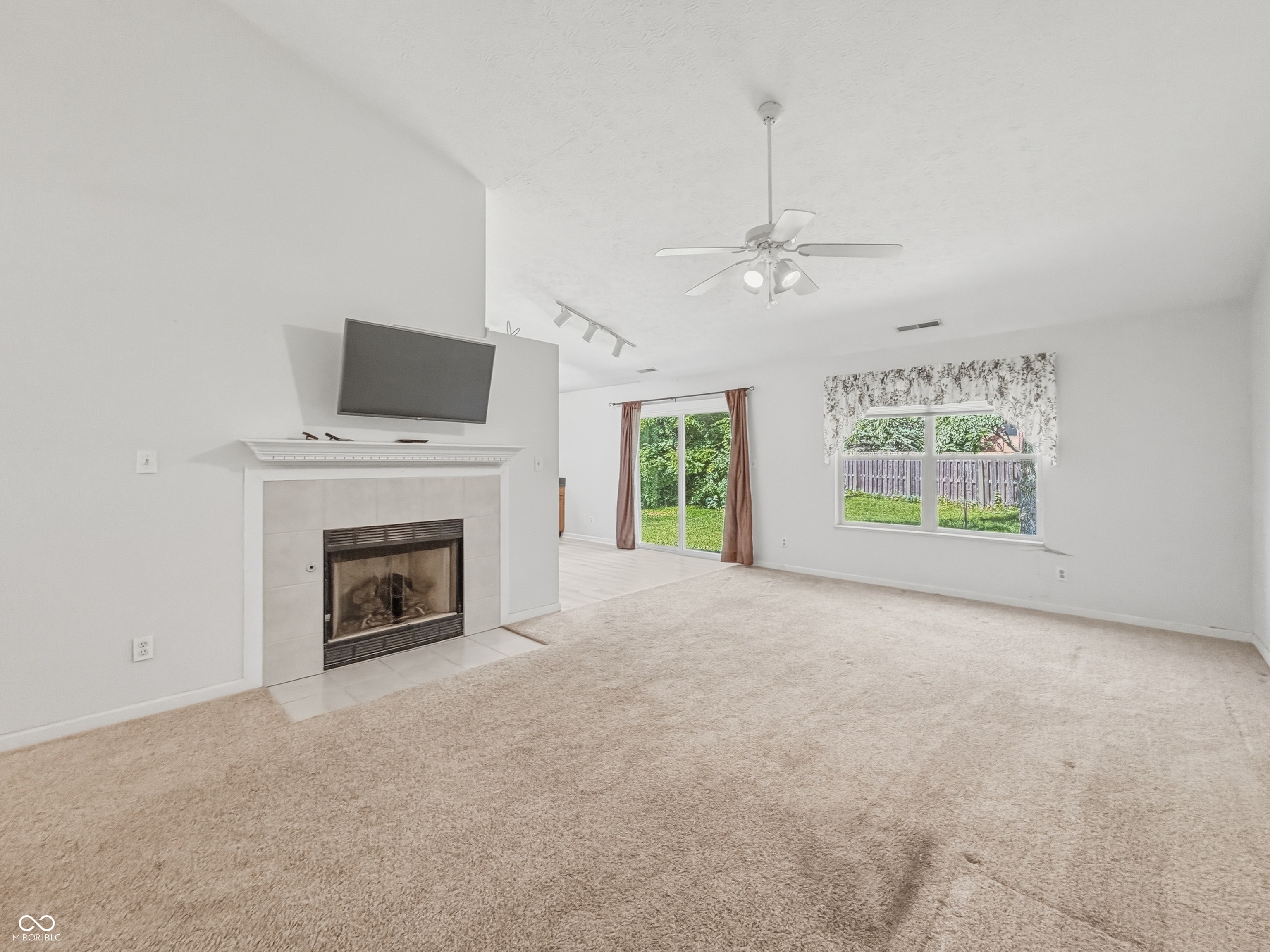 1266 Auburn Drive