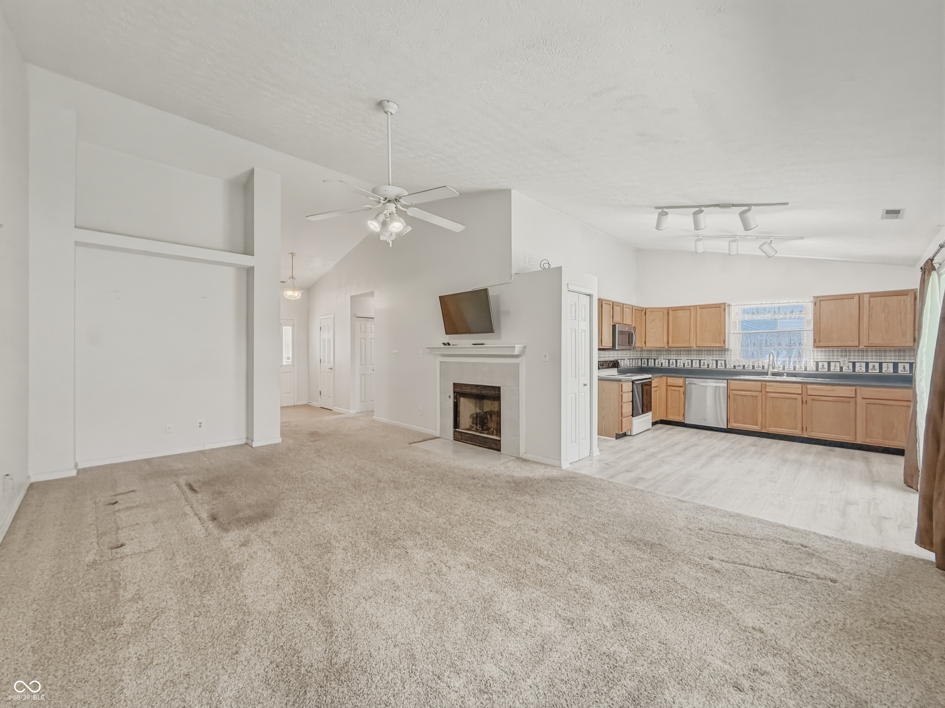 1266 Auburn Drive