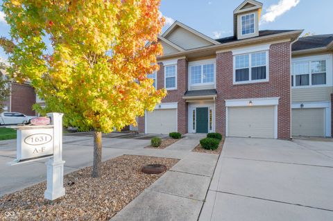 Photo of 1631 Lacebark Drive #UNIT F, Greenwood, IN 46143 (MLS # 22069408)