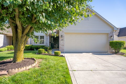 Photo of 1698 Fairfield Circle, Greenfield, IN 46140 (MLS # 22108892)