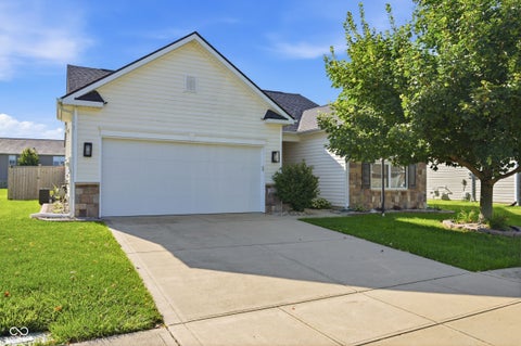 Photo of 19520 Chip Shot Road, Noblesville, IN 46062 (MLS # 22122077)