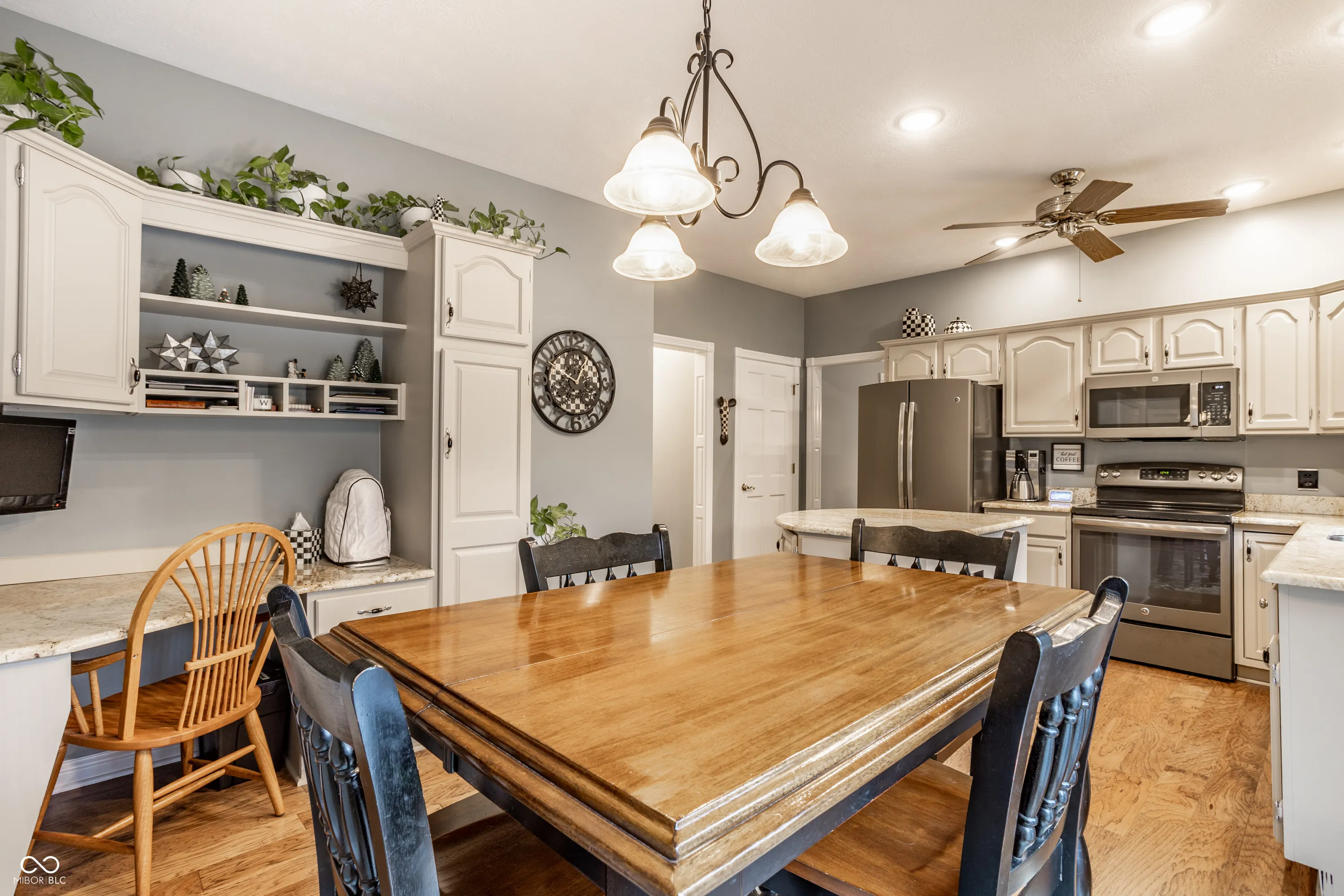 Avon, Indiana 46123, United States, 3 Bedrooms Bedrooms, ,3 BathroomsBathrooms,Residential,Active,254813